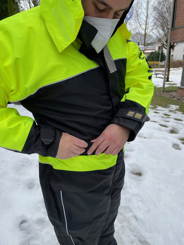 Schütze dich vor Nässe, Wind und schnellem Auskühlen