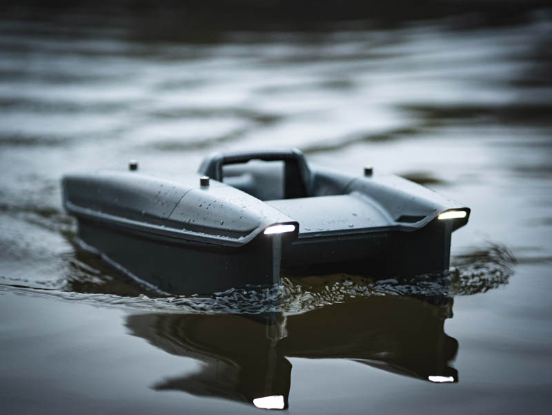 Deeper Spark auf dem Wasser